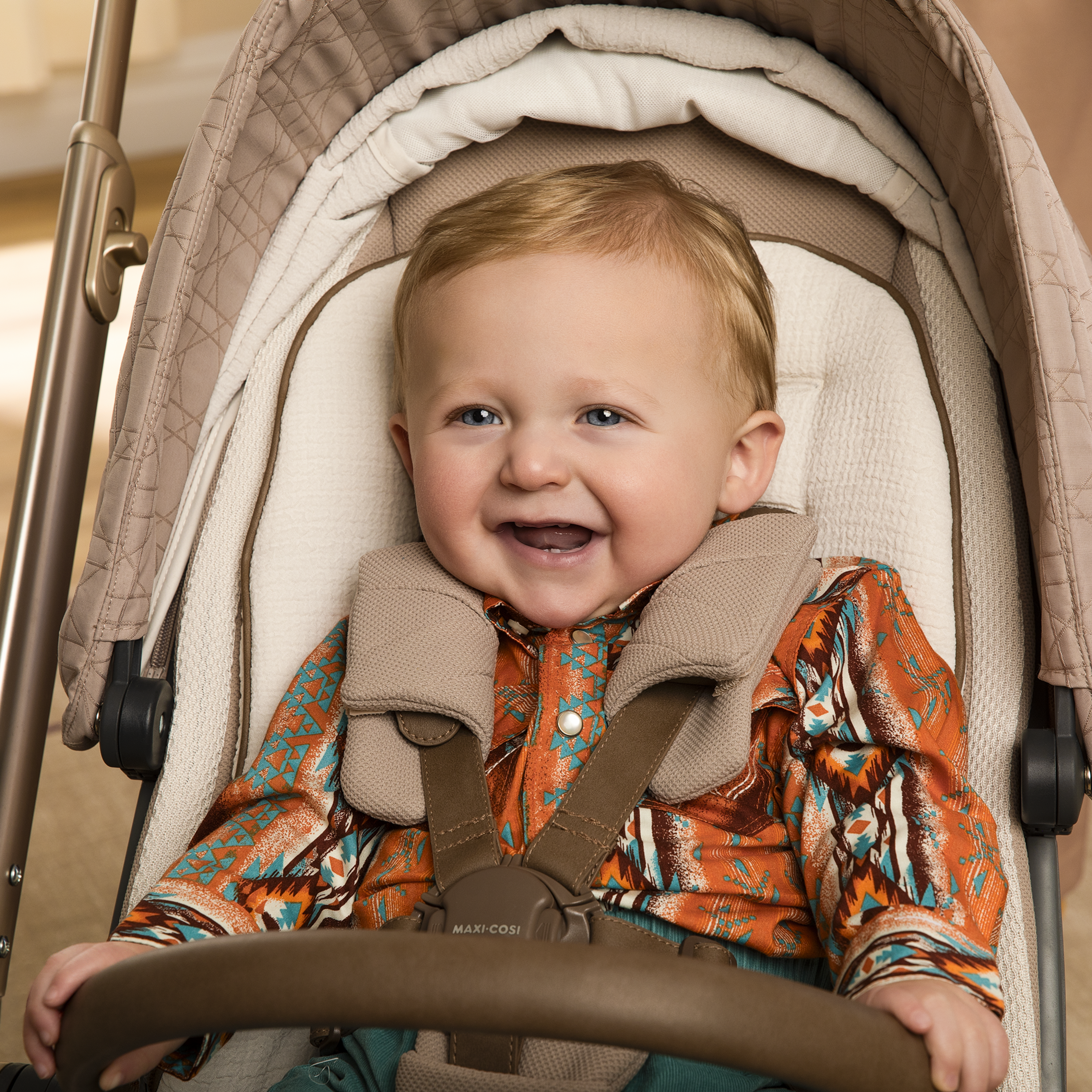 Tana 360° Rotating Travel System with Peri™ 180° & Carriage Accessory in Natural Heritage