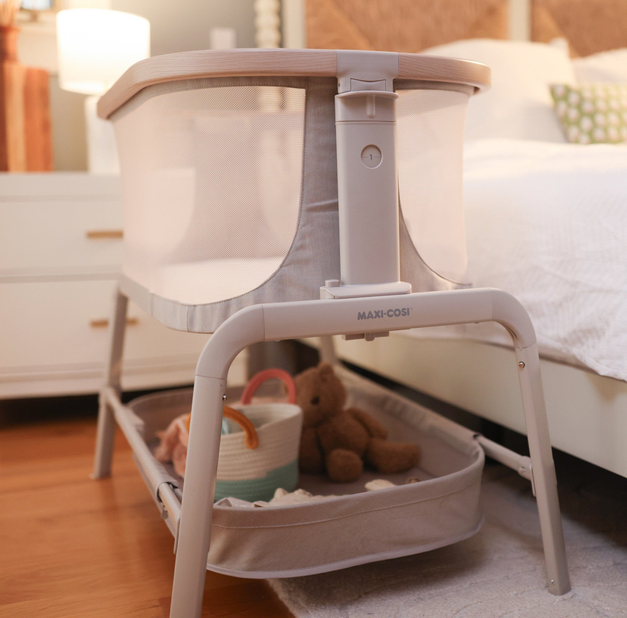 Iora Bedside Bassinet